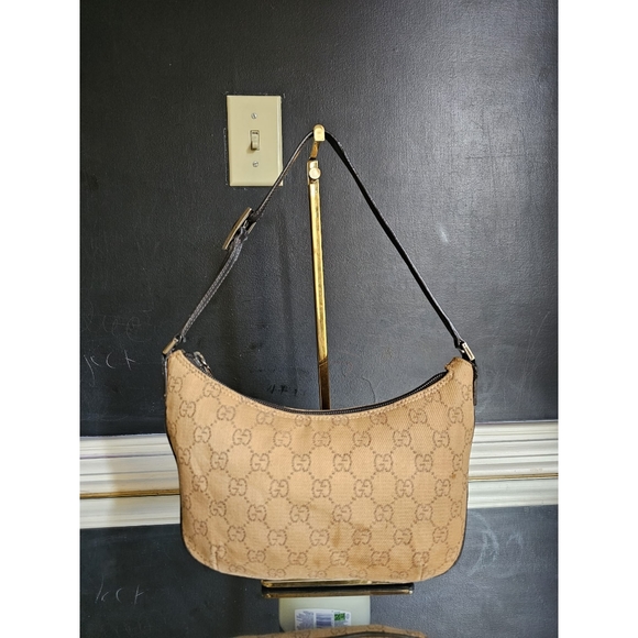 Gucci GG Canvas and Leather Zip Hobo Bag Beige/Brown - Picture 6 of 11